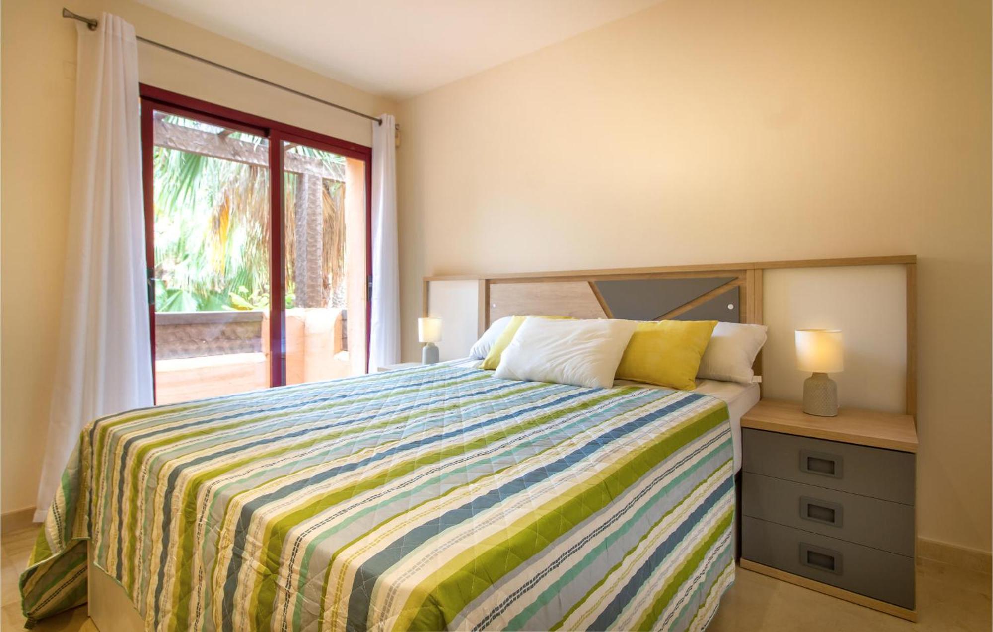 Lovely Apartment In Los Alcazares With Kitchen Zewnętrze zdjęcie