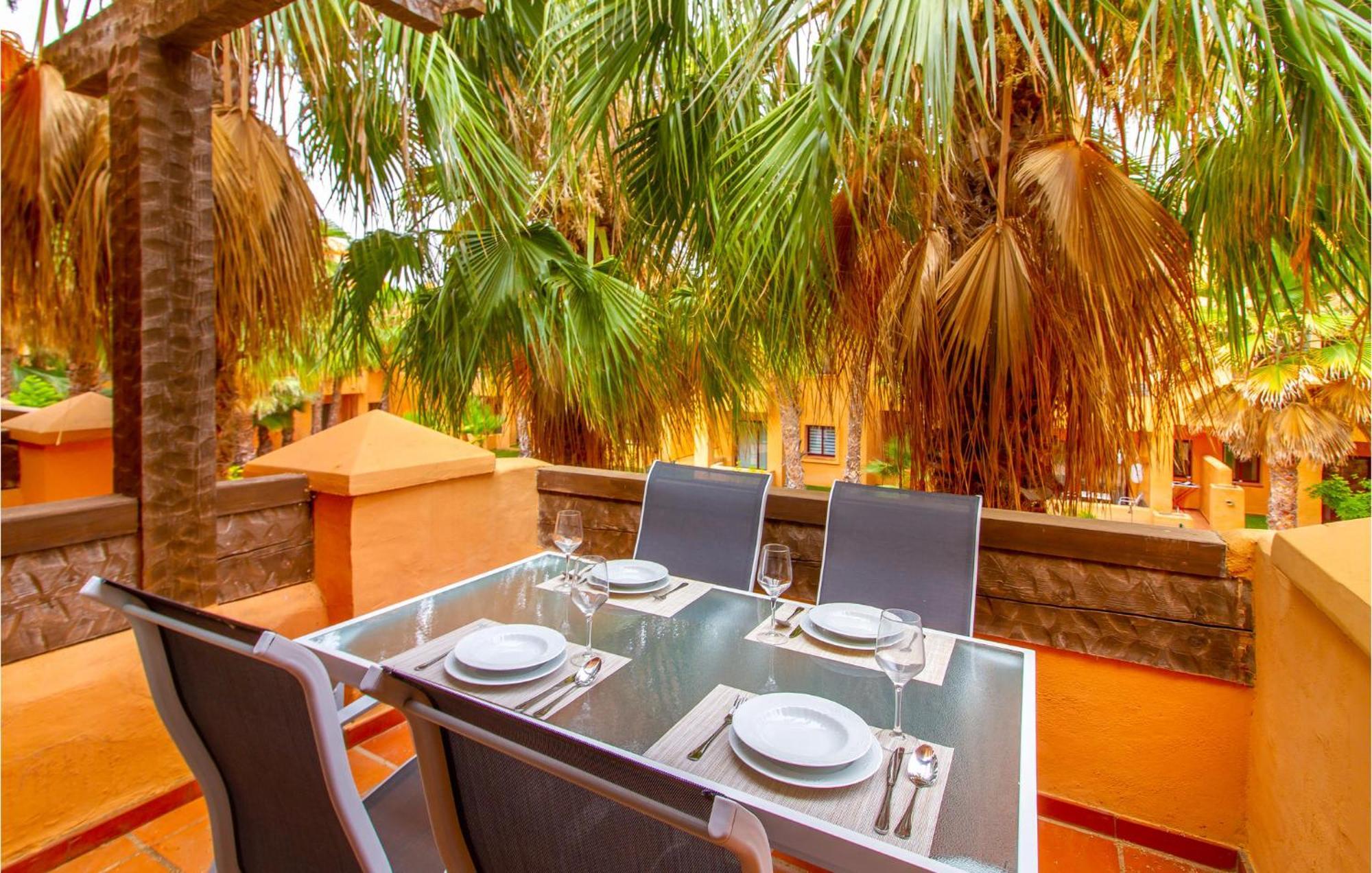 Lovely Apartment In Los Alcazares With Kitchen Zewnętrze zdjęcie